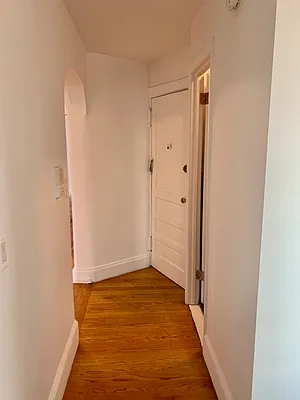 Rented by Select Real Estate | media 16