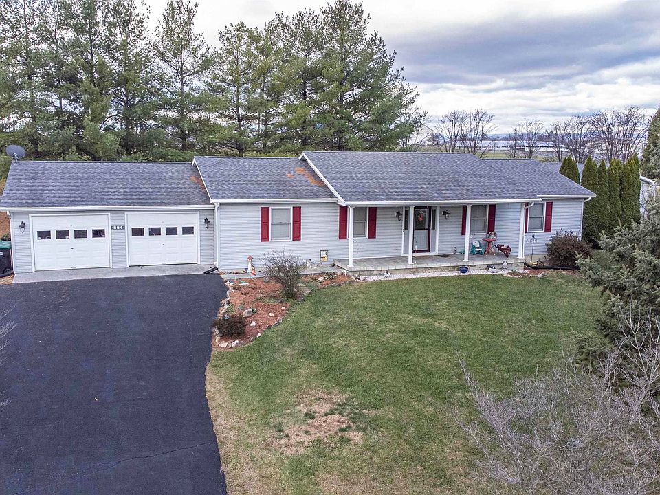 1st image of 824 Burgess Ct