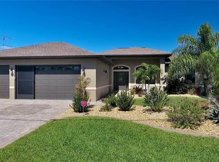 571 Rotonda Cir, Rotonda West, FL 33947