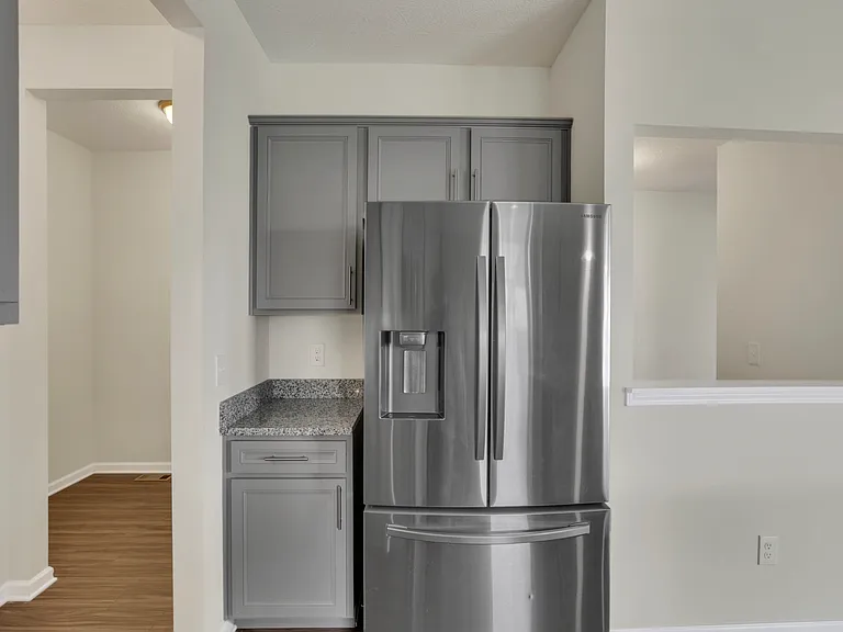 241 Sunstone Ln — Photo 10