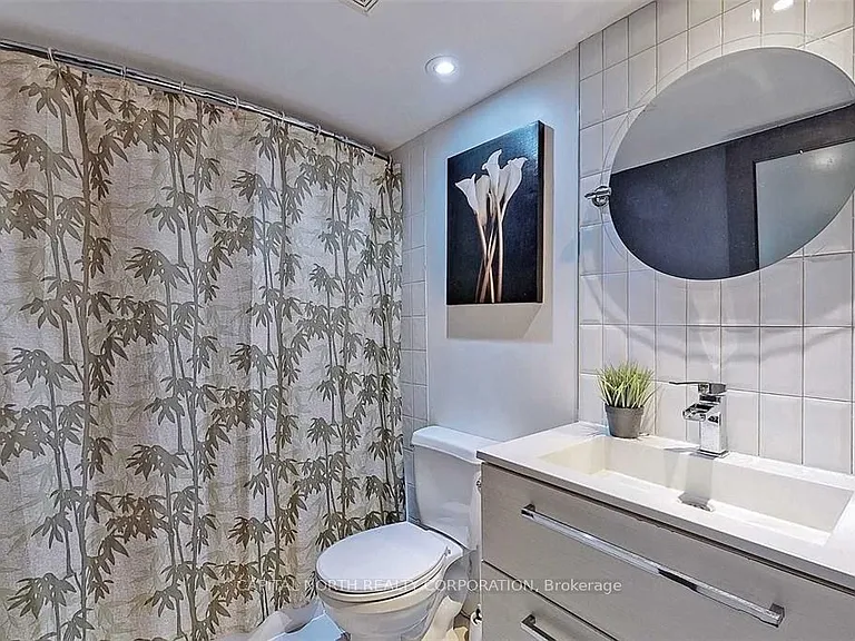 4 Belle Ayre Blvd #LOWER — Photo 9