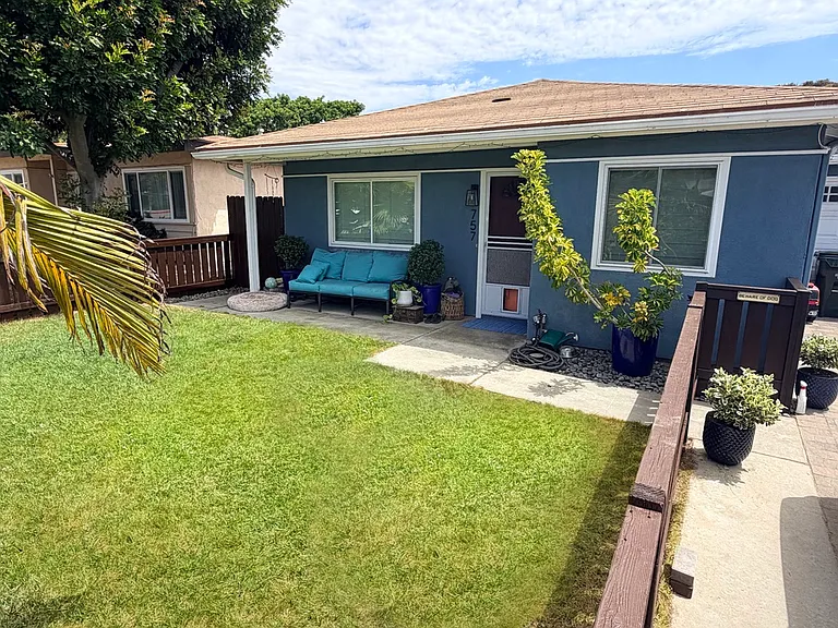 757 Teaberry St — Photo 1