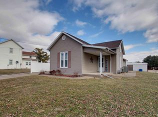 207 N Warsaw St, Ursa, IL 62376