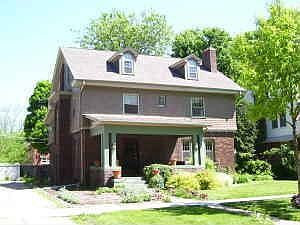 712 W Park