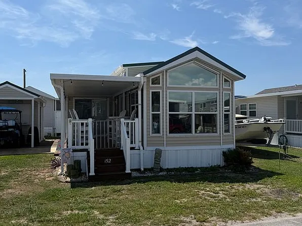 212 Mullet Ln, Cedar Point, NC 28584