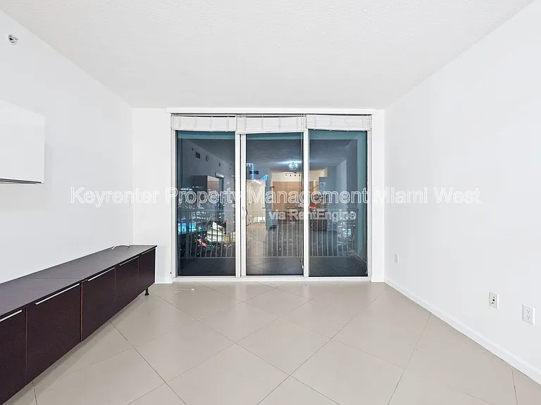 1750 N Bayshore Dr #3312 — Photo 10