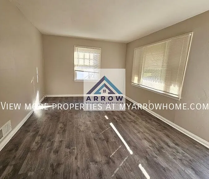 10116 Cloverdale Dr — Photo 7