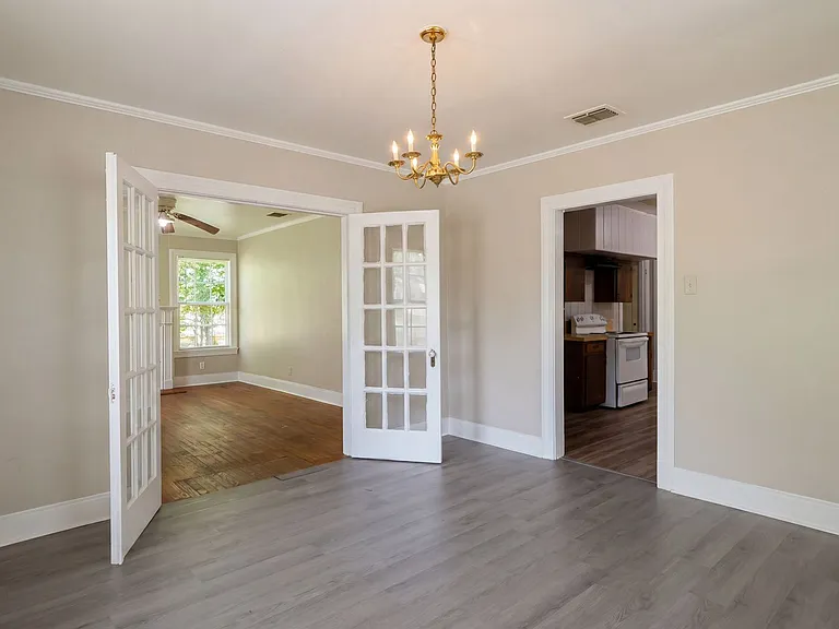 2811 Samford Ave — Photo 3