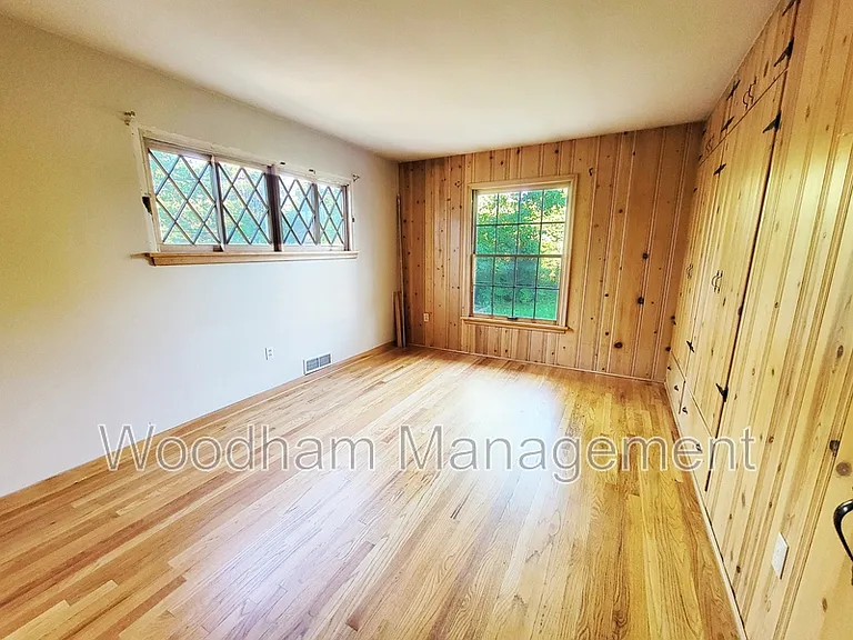 517 S 14th Ave — Photo 11