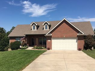 13688 Rosedown Ct, Boonville, MO 65233