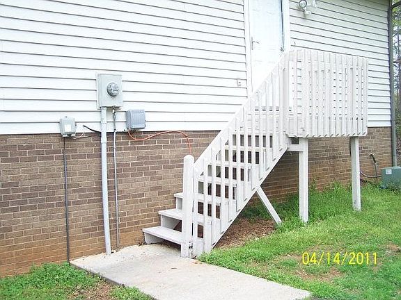 5th image of 145 Meadow Dr