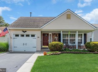 21 Prado Ct, Toms River, NJ 08757