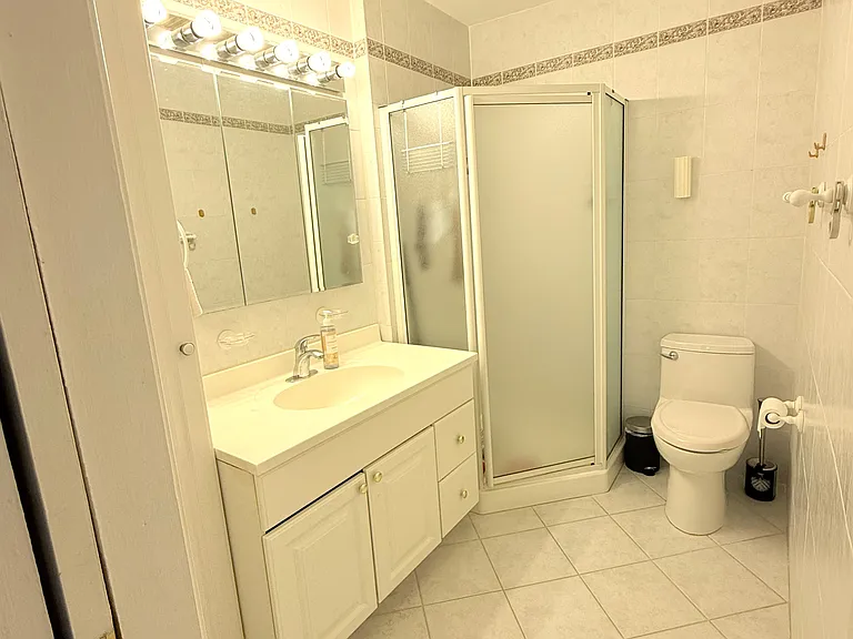 21 Manors Dr — Photo 14