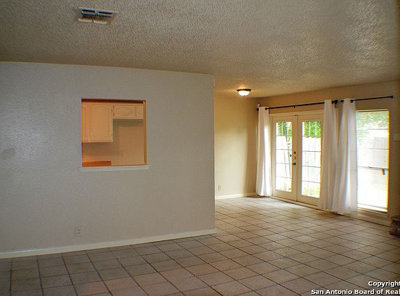 4th image of 5247 Tom Stafford Dr