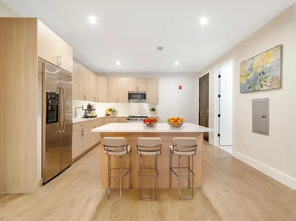 684 Main Ave, Passaic, NJ