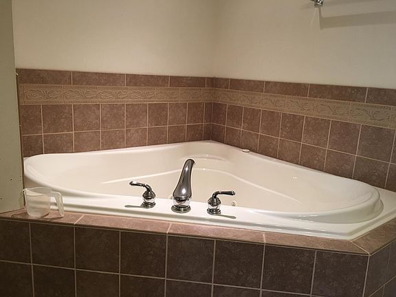 Jacuzzi tub in master