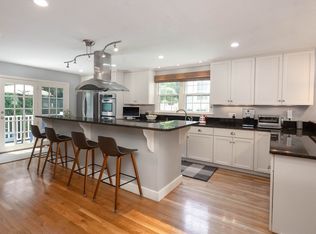 6 Adams Ct, Hingham, MA 02043