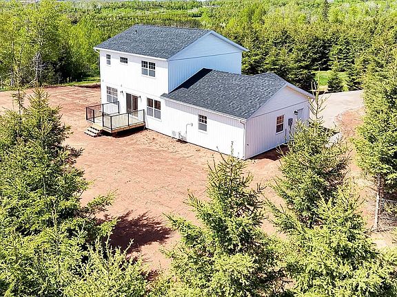 4th image of 29 Spruce Ln
