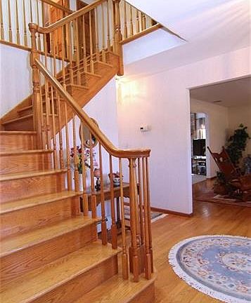 3rd image of 39 Algonquin Dr