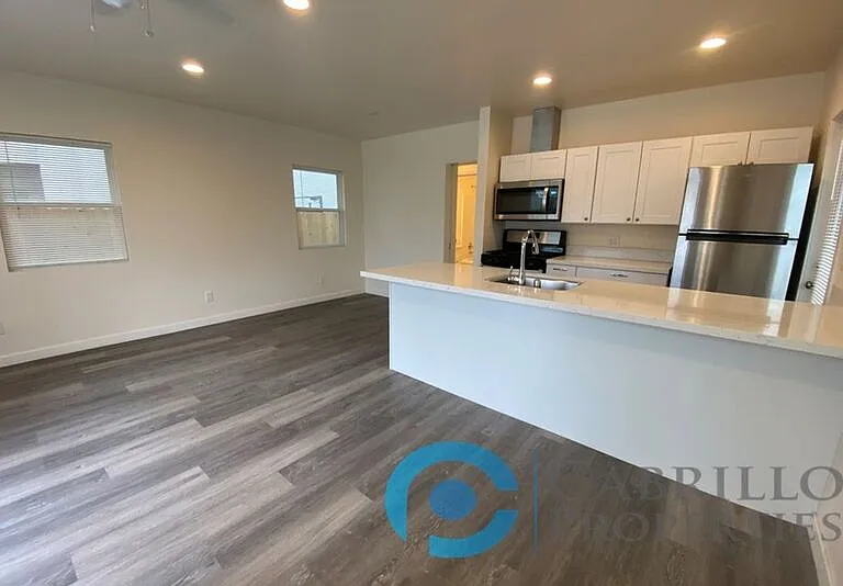 4132 Utah St — Photo 5