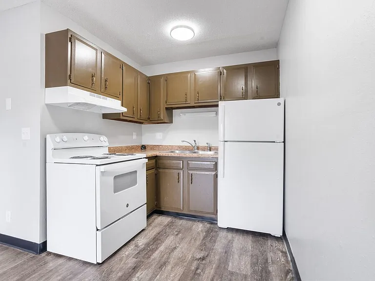 Breckenridge Davenport Apartments — Photo 45