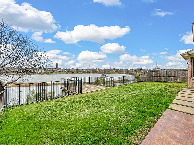 5533 Grenada Dr — Photo 14