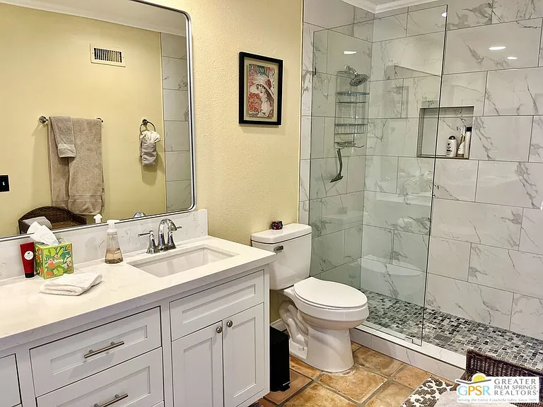 2441 S Birdie Way #E — Photo 48