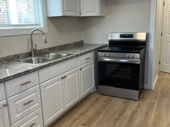 1740 Oxford St SE, Salem, OR