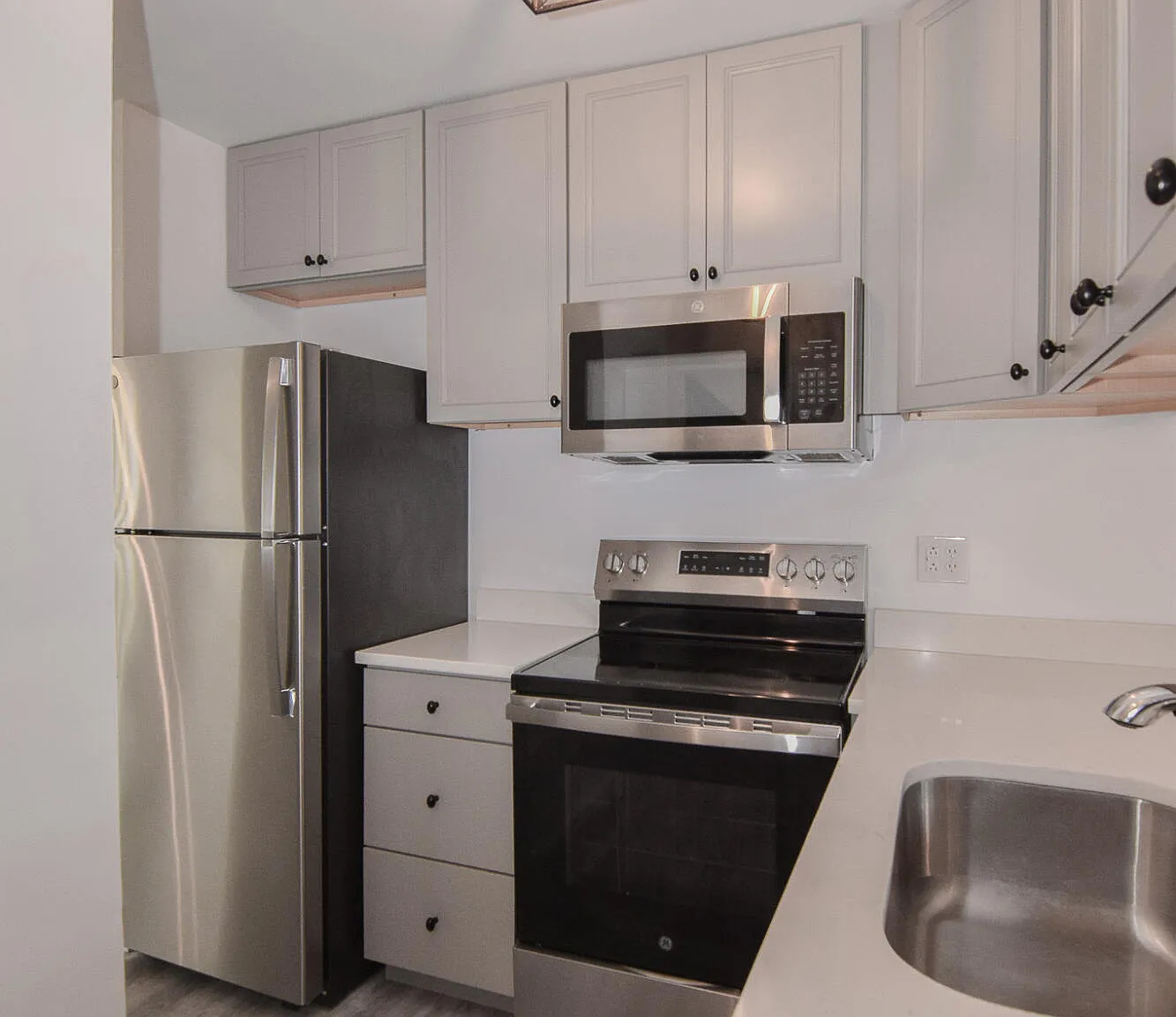 2 bed, 1.5 bath, 960 sqft, $1,625 — Photo 3