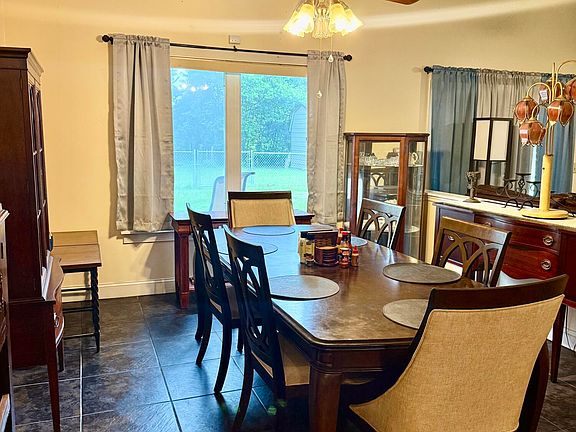 4th image of 714 Altamaha Rd