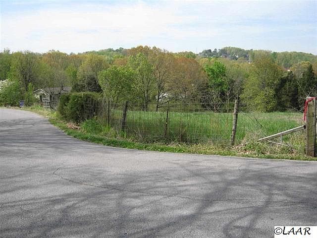 2nd image of 1577 Rines Rd