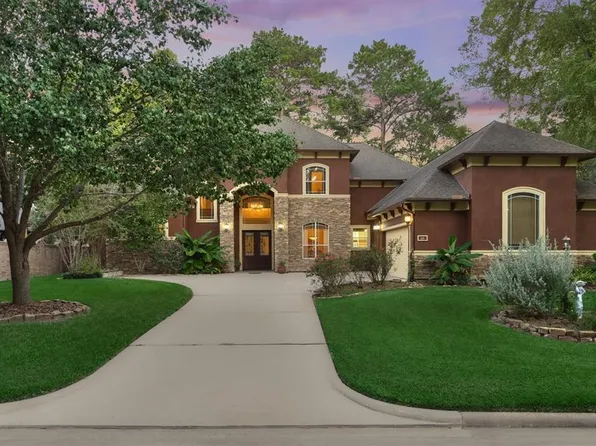 33 Highwood Rd, Montgomery, TX 77356