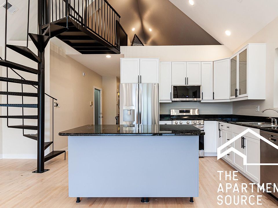 1st image of 2534 W Fullerton Ave APT 2