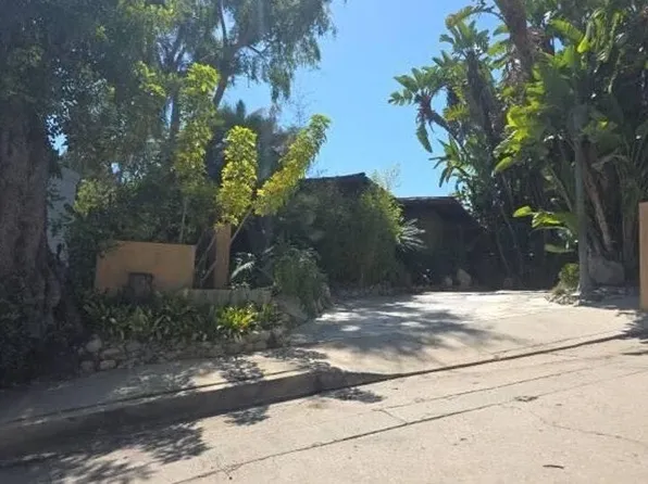 7026 Senalda Rd, Los Angeles, CA 90068