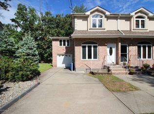 65 Gwenn Loop, Staten Island, NY 10314
