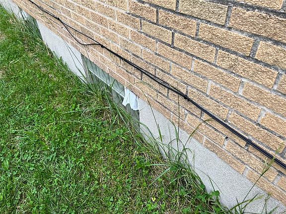 5th image of 47 E Maplewood Ave
