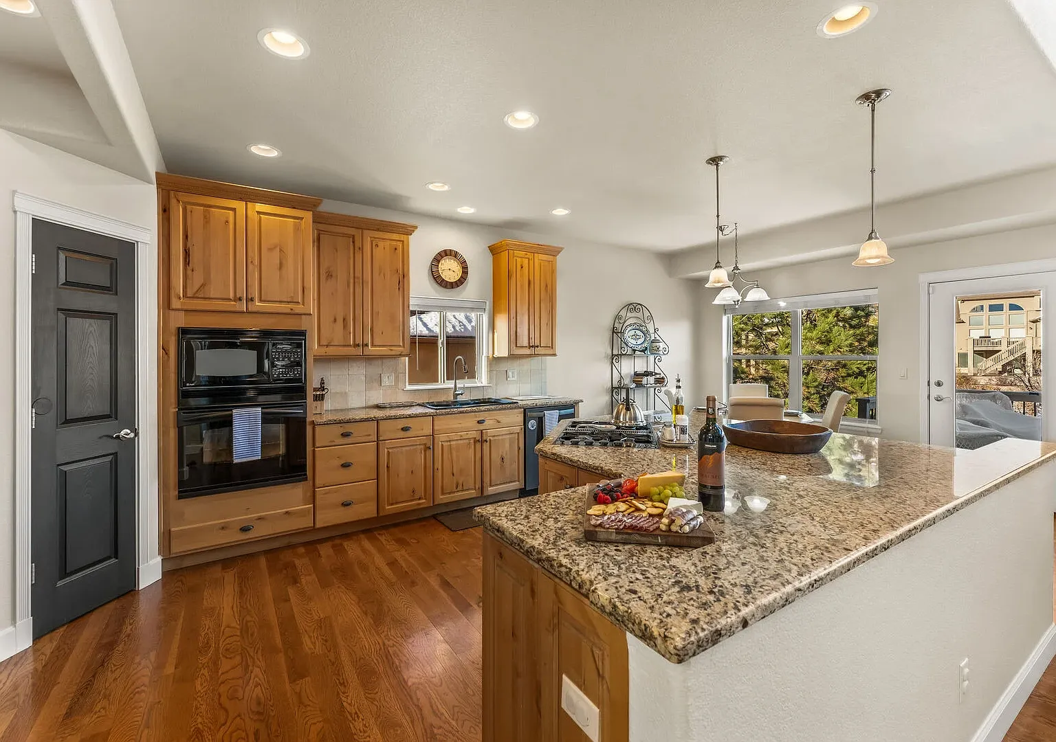 Equinox Dr, Colorado Springs — Photo 3