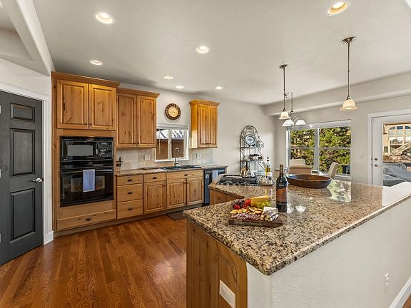 Make yourself at home in our fully equipped kitchen with plenty of counter space to whip up your favorite meals!