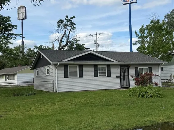 13 Lazarcheff Dr, Cahokia, IL 62206