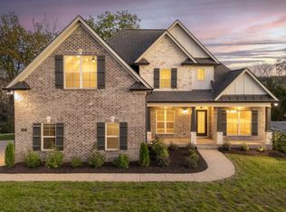 318 Oaks Xing #13, Lebanon, TN 37087