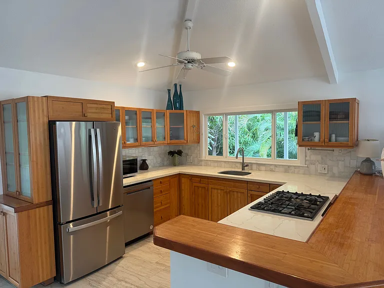 255 Hoohale Pl — Photo 2