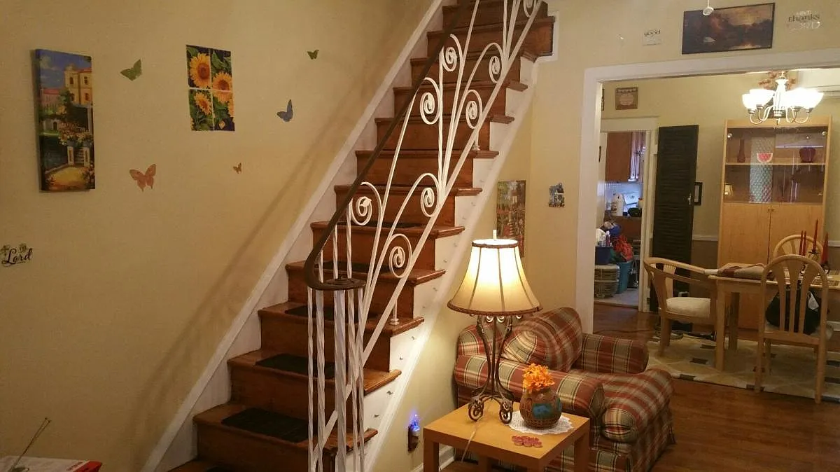 1 bed, 1128 sqft, $700 — Photo 2