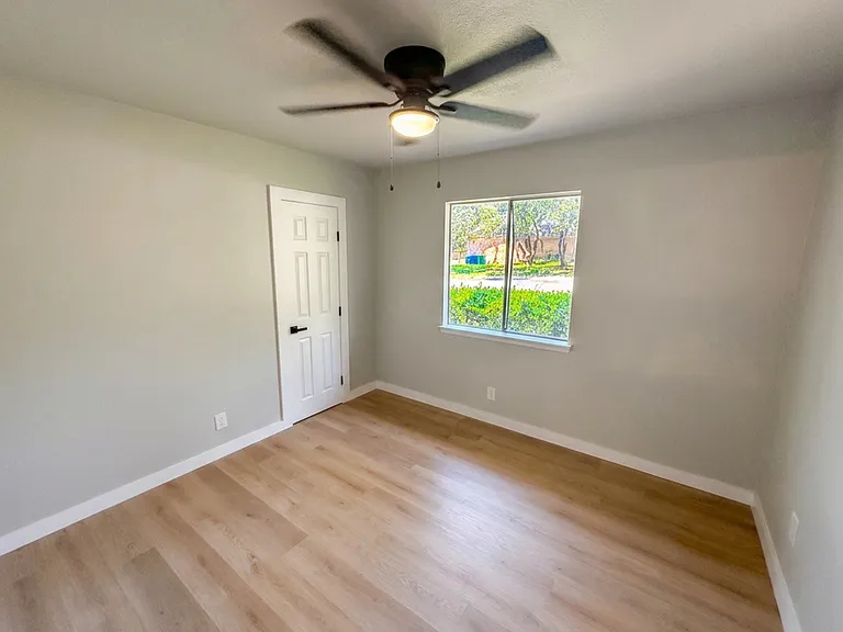 8726 Timberbriar St — Photo 6