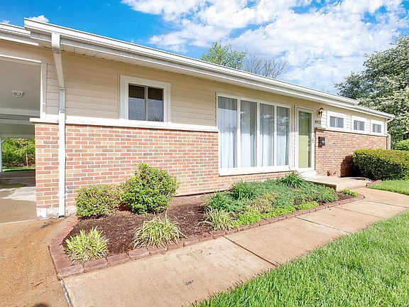 2nd image of 8937 Iroquois Dr