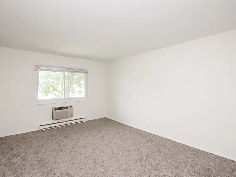 Lockport South Apartments — Photo 42