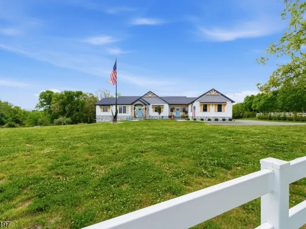 27 Sterling Dr, Wantage Twp., NJ 07461