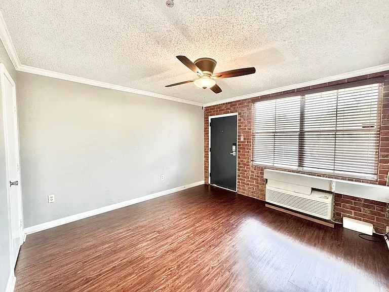 3101 Highland Rd #110 — Photo 12