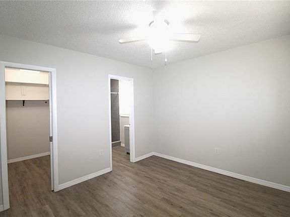5th image of 3409 22nd Street Ct W #B