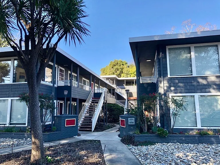 1171-1201 Noel Drive — Photo 1