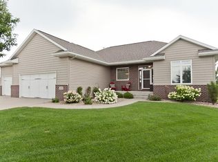 4606 Blossom View Ct NE, Cedar Rapids, IA 52411